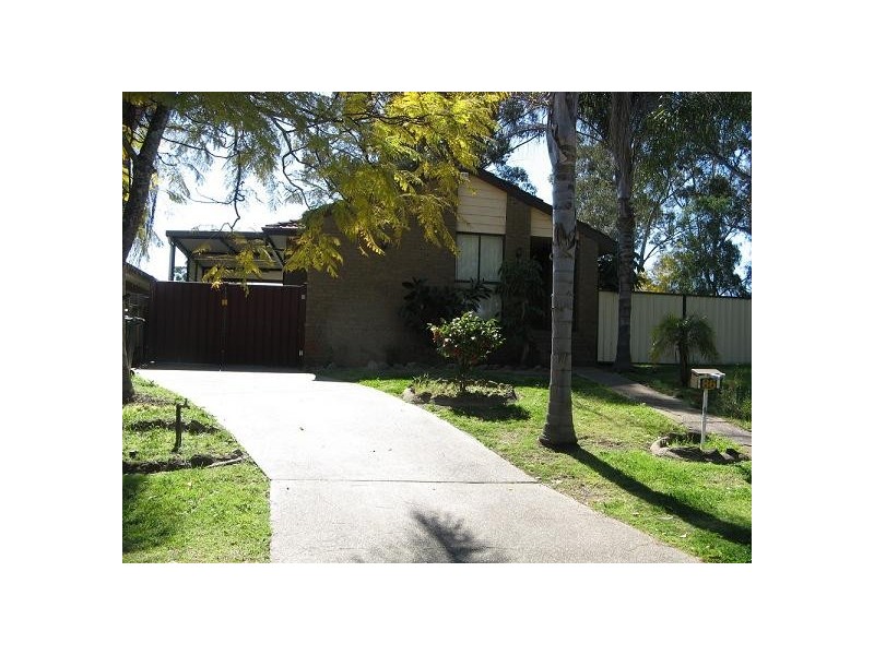 86 Evelyn Street, Macquarie Fields NSW 2564