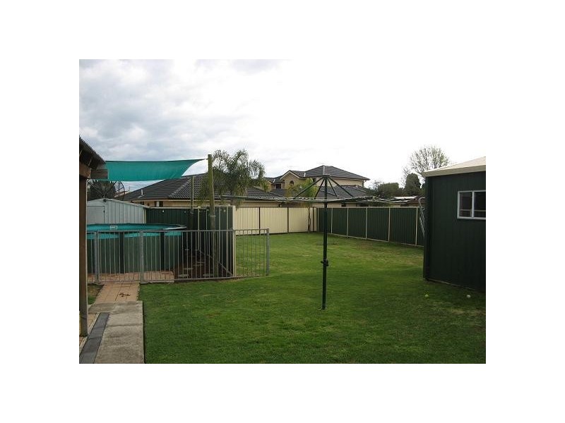 16 Pritchard Road, Macquarie Fields NSW 2564