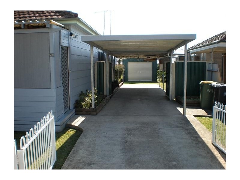 16 Pritchard Road, Macquarie Fields NSW 2564