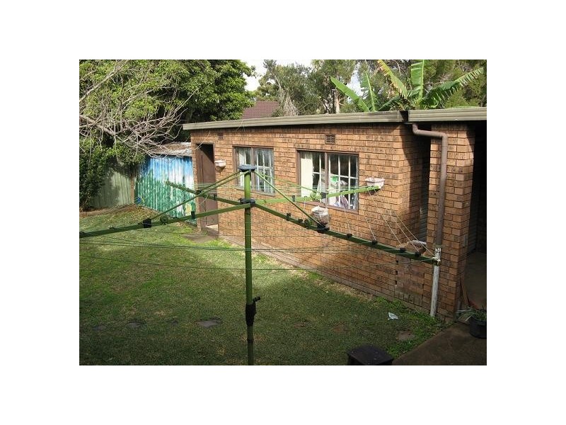 6 Ohlfsen Road, Minto NSW 2566