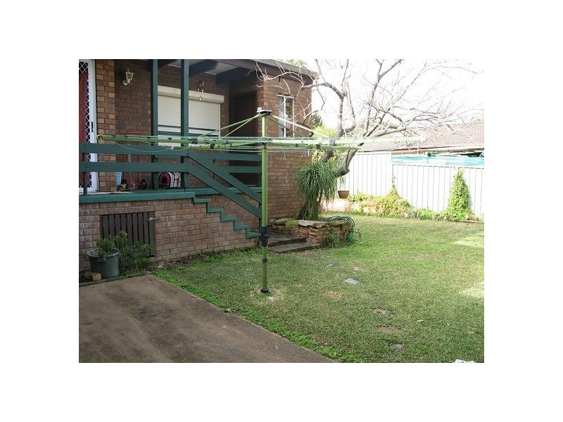 6 Ohlfsen Road, Minto NSW 2566