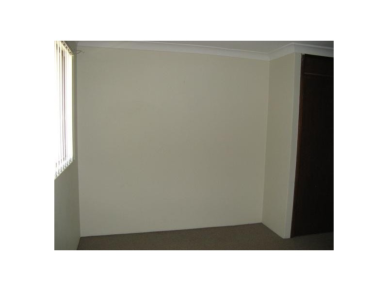 9/77-79 Parliament Road, Macquarie Fields NSW 2564