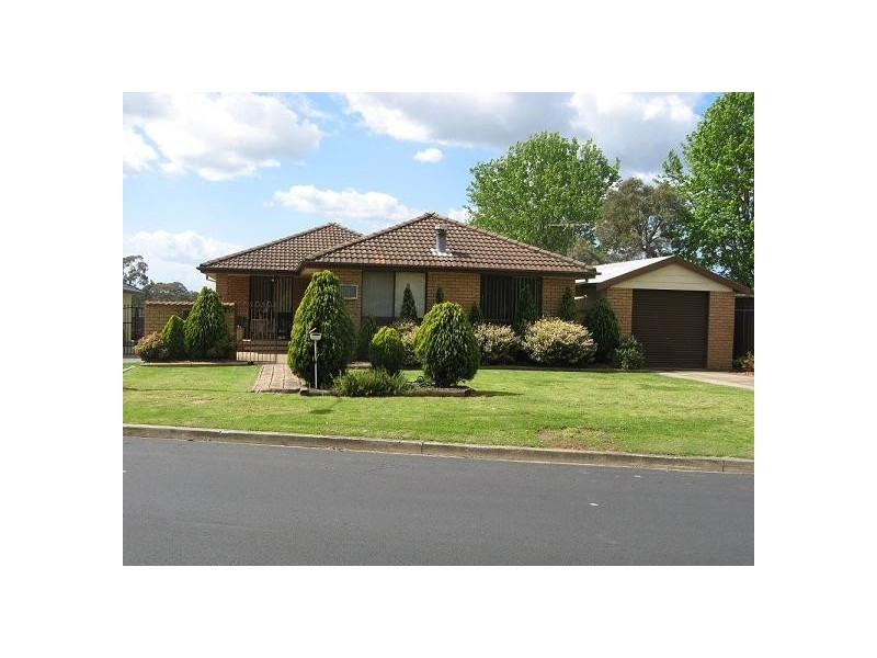 140 Harrow Road, Glenfield NSW 2167