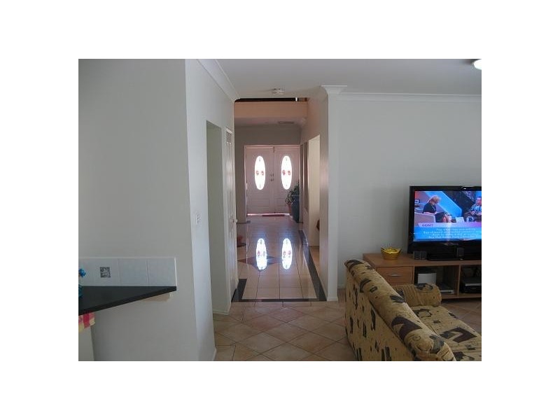 27 Lord Castlereagh Cct, Macquarie Links NSW 2565