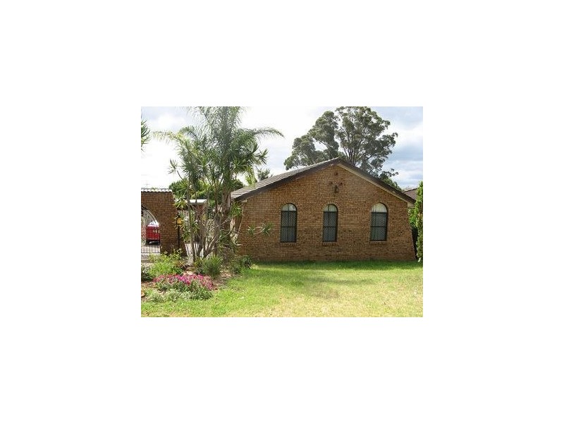 3 Underwood Street, Minto NSW 2566