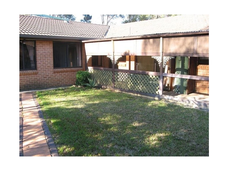 10 Cotula Place, Macquarie Fields NSW 2564