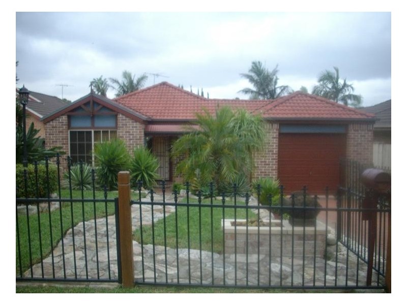 32 Cyclamen Place, Macquarie Fields NSW 2564
