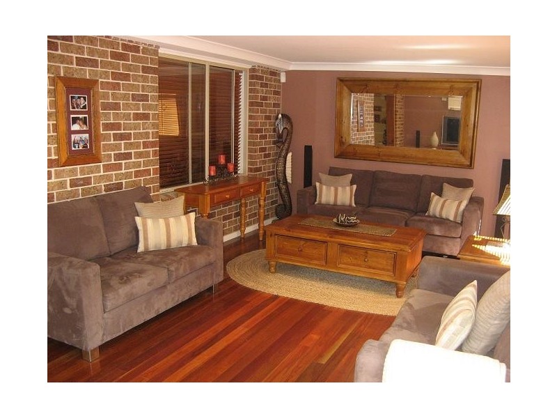 32 Cyclamen Place, Macquarie Fields NSW 2564