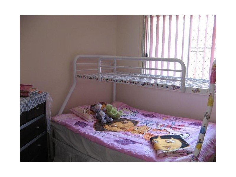 11 Freeman Cct, Ingleburn NSW 2565