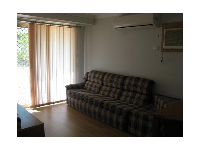 1/15 Porter Street, Minto NSW 2566