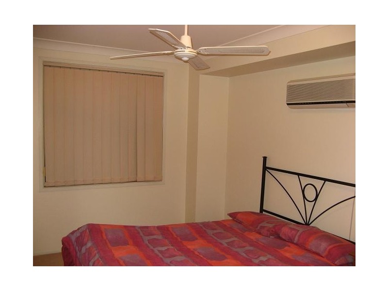 1/15 Porter Street, Minto NSW 2566