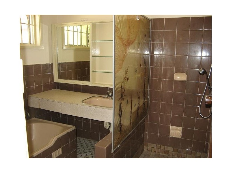 21 Lugarno Avenue, Leumeah NSW 2560