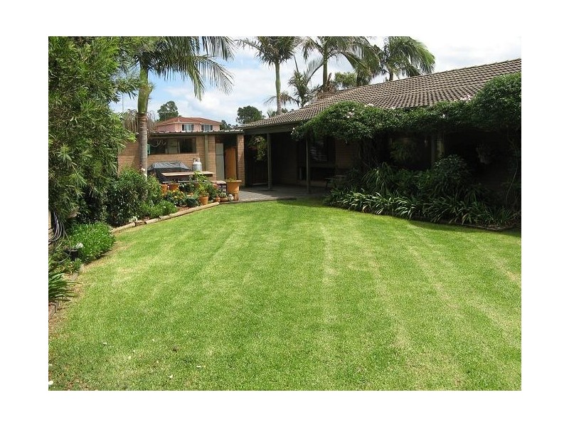 9 Selby Place, Minto NSW 2566