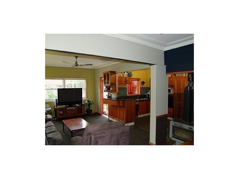 8 Argyle Place, Macquarie Fields NSW 2564