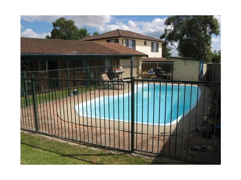 8 Stutz Place, Ingleburn NSW 2565