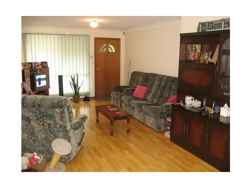 14/5 Jacquinot Place, Glenfield NSW 2167