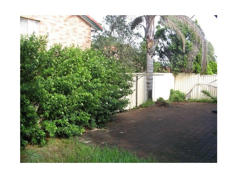 14/5 Jacquinot Place, Glenfield NSW 2167