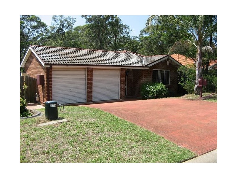 11 Freeman Cct, Ingleburn NSW 2565