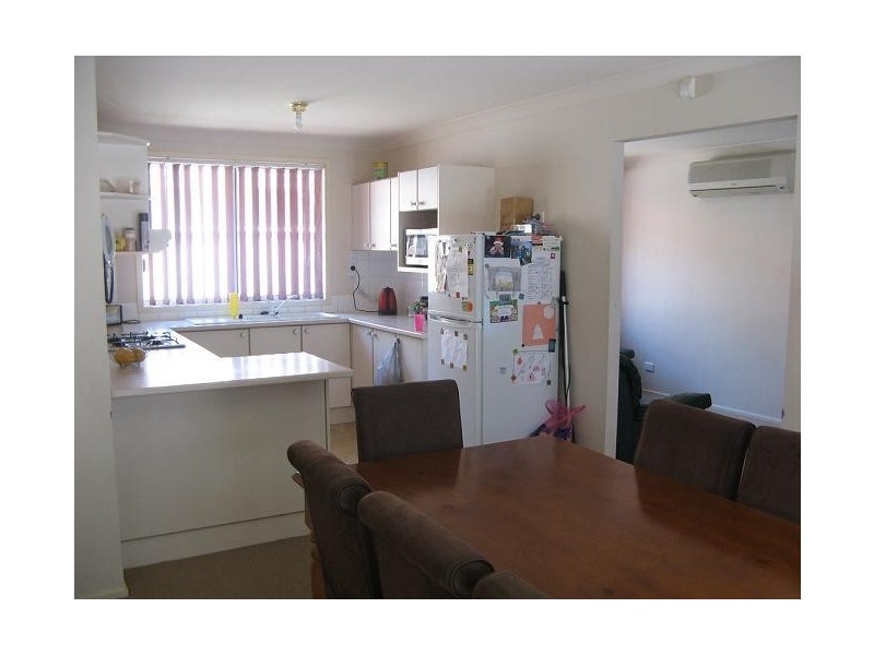 11 Freeman Cct, Ingleburn NSW 2565