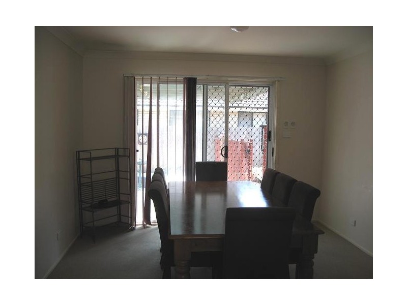 11 Freeman Cct, Ingleburn NSW 2565
