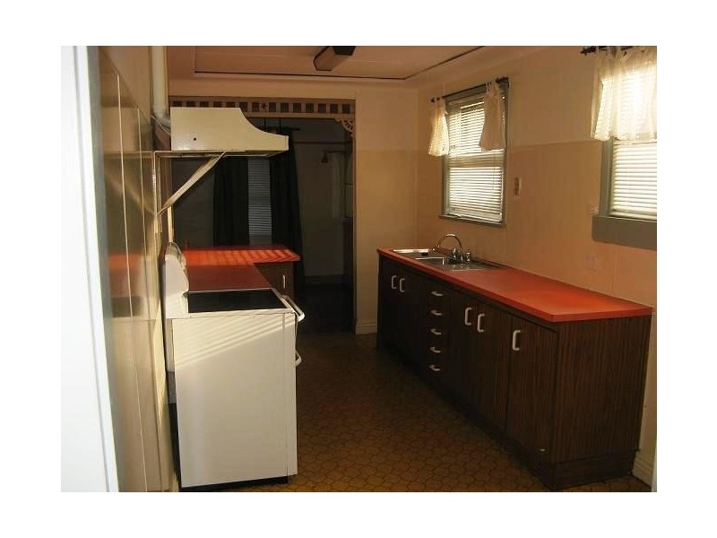 8 Koala Avenue, Ingleburn NSW 2565