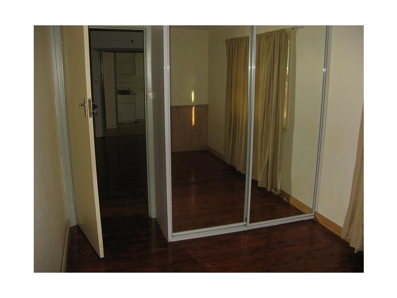 8 Koala Avenue, Ingleburn NSW 2565