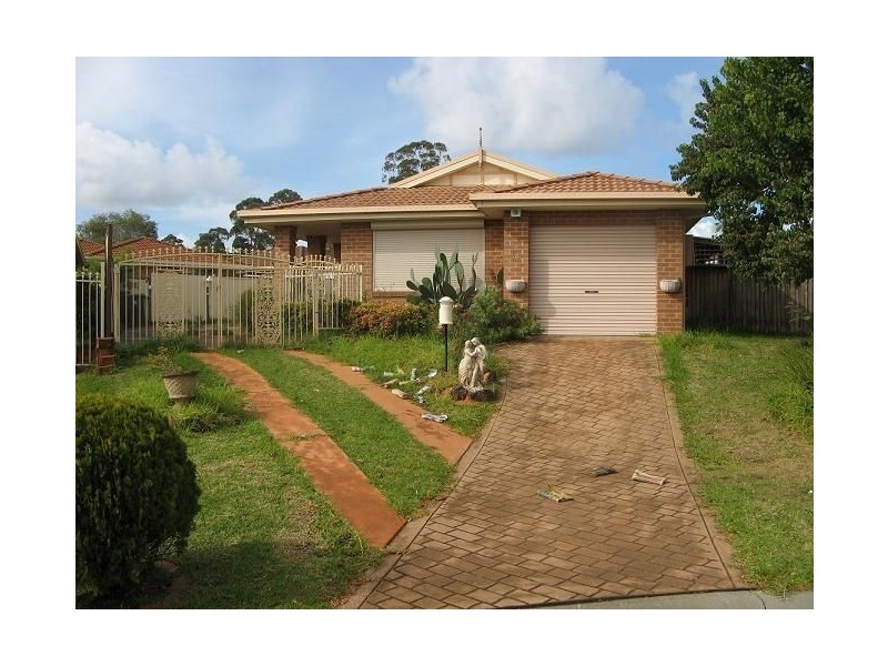 24 Hydrangea place, Macquarie Fields NSW 2564