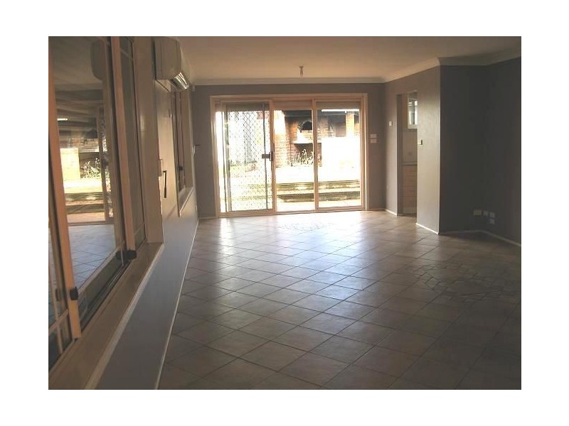24 Hydrangea place, Macquarie Fields NSW 2564