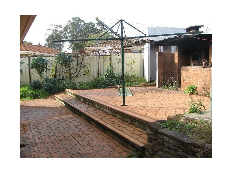 24 Hydrangea place, Macquarie Fields NSW 2564