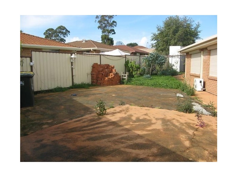 24 Hydrangea place, Macquarie Fields NSW 2564