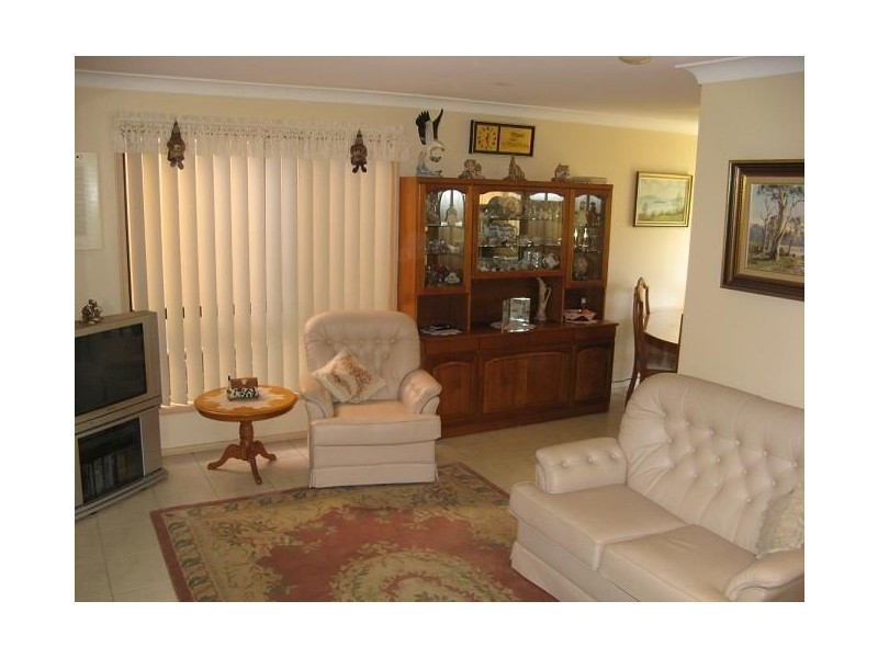 2/14 Westringia Place, Macquarie Fields NSW 2564