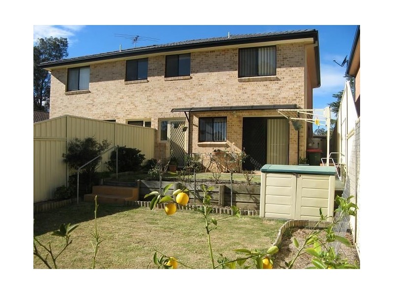2/14 Westringia Place, Macquarie Fields NSW 2564