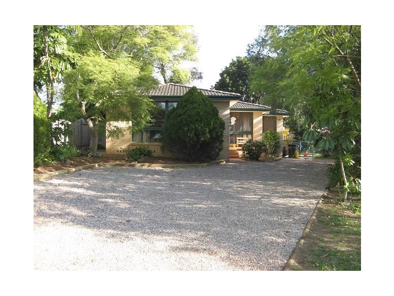 11 Brett Place, Ingleburn NSW 2565