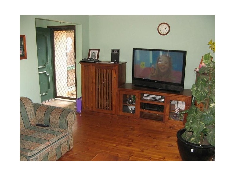 11 Brett Place, Ingleburn NSW 2565