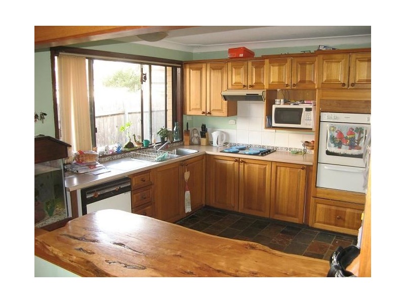 11 Brett Place, Ingleburn NSW 2565