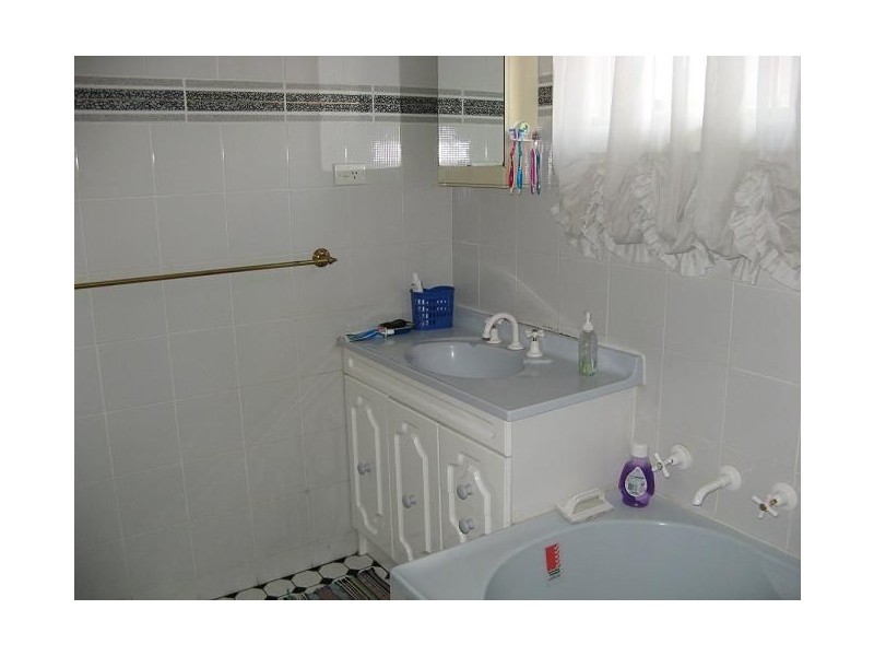 64A Carlisle Street, Ingleburn NSW 2565