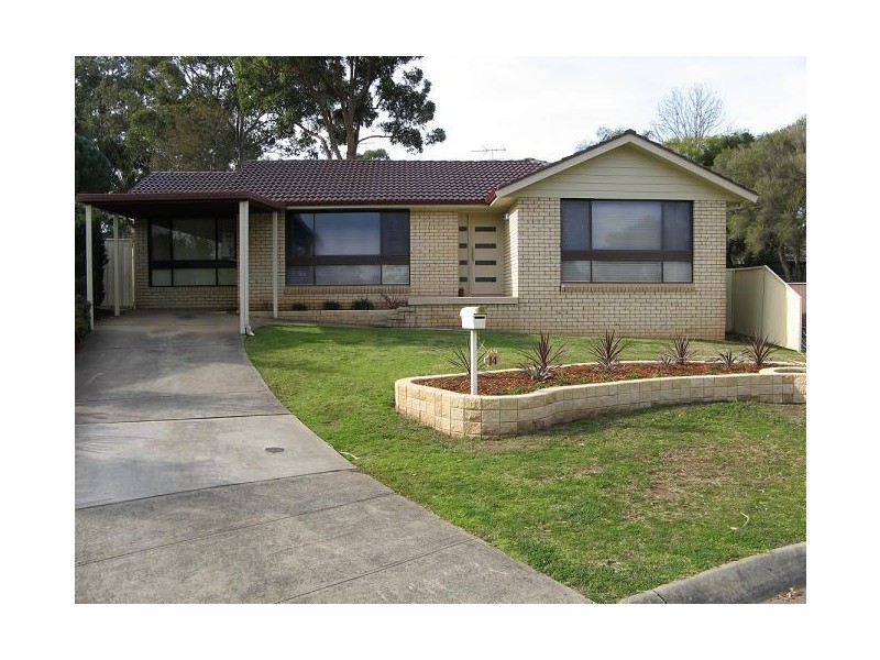 14 Honeyeater Place, Ingleburn NSW 2565