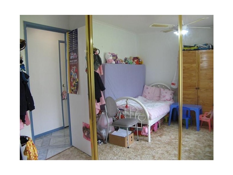 12 Thurso Place, St Andrews NSW 2566