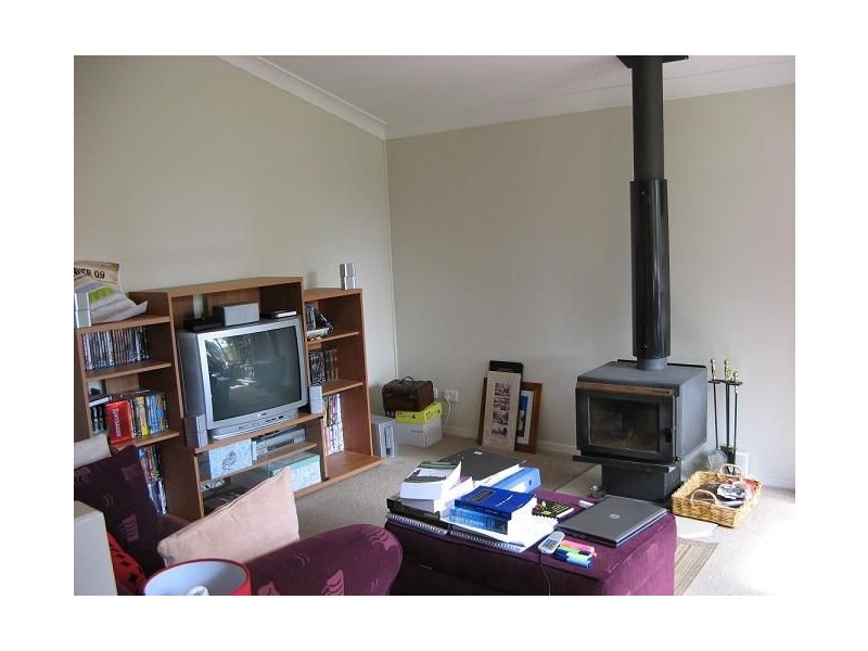 11/2 Whipbird Avenue, Ingleburn NSW 2565