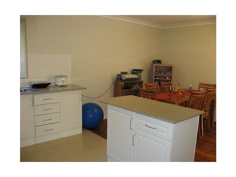 11/2 Whipbird Avenue, Ingleburn NSW 2565