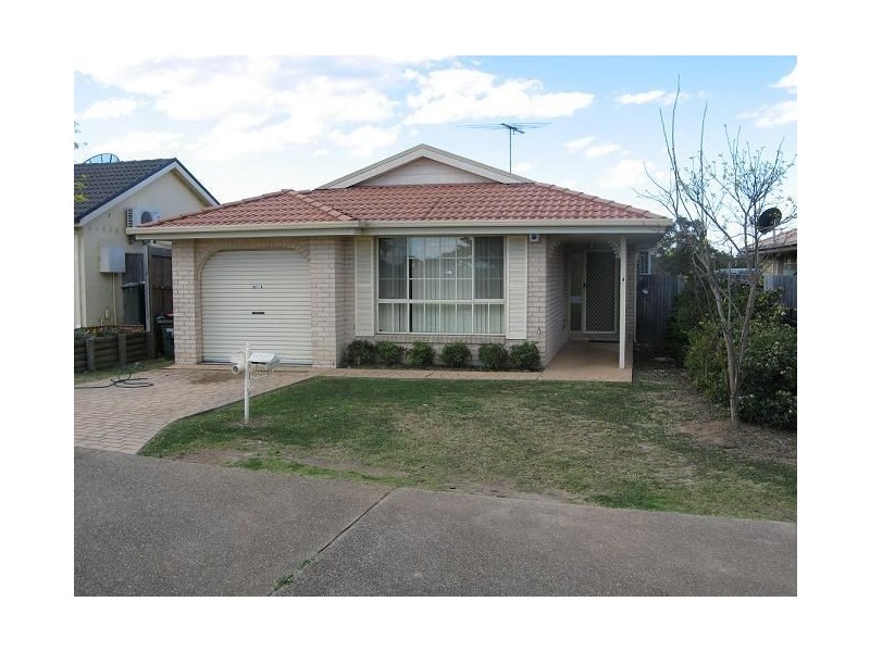 4 Jenner Street, Minto NSW 2566