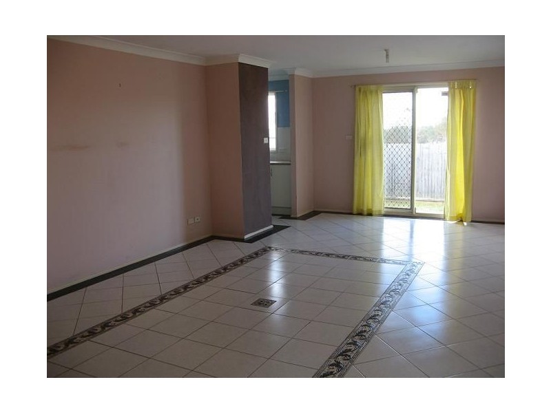 4 Jenner Street, Minto NSW 2566