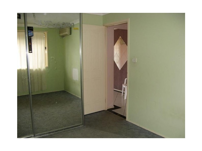 4 Jenner Street, Minto NSW 2566