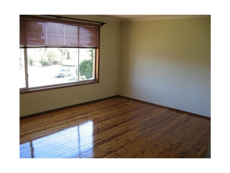 31 Throsby Way, Ambarvale NSW 2560