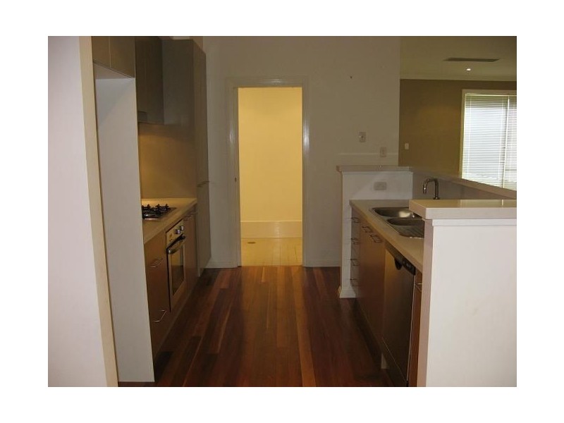 102 Governors Way, Macquarie Links NSW 2565