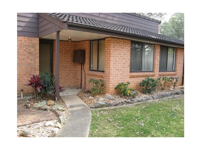 11 Cotula Place, Macquarie Fields NSW 2564