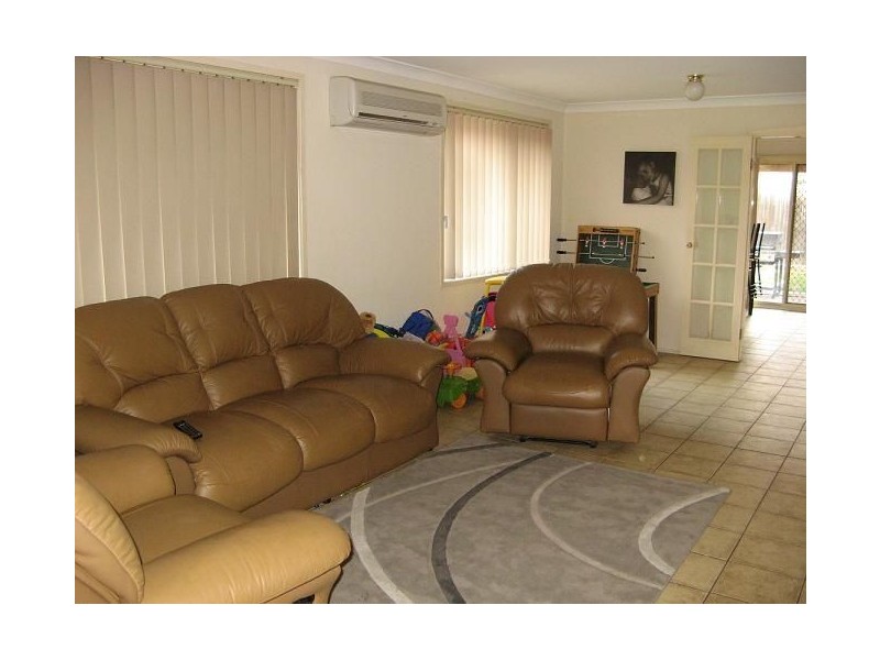 32 Wilkinson Crescent, Ingleburn NSW 2565