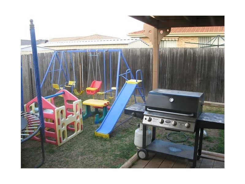 32 Wilkinson Crescent, Ingleburn NSW 2565