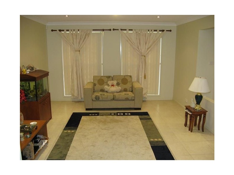 20 Matthews Square, Ingleburn NSW 2565