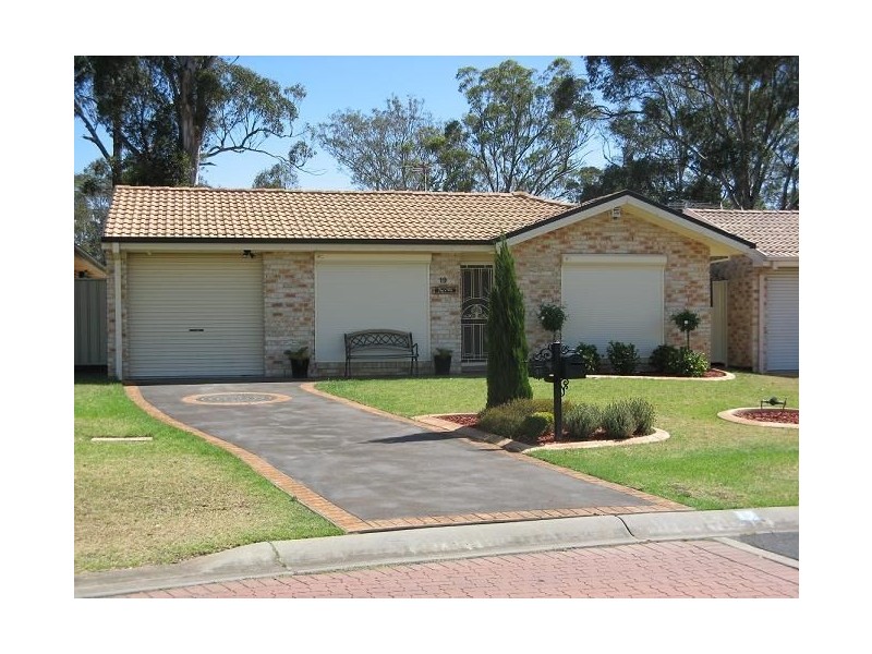 19 Wilkinson Crescent, Ingleburn NSW 2565